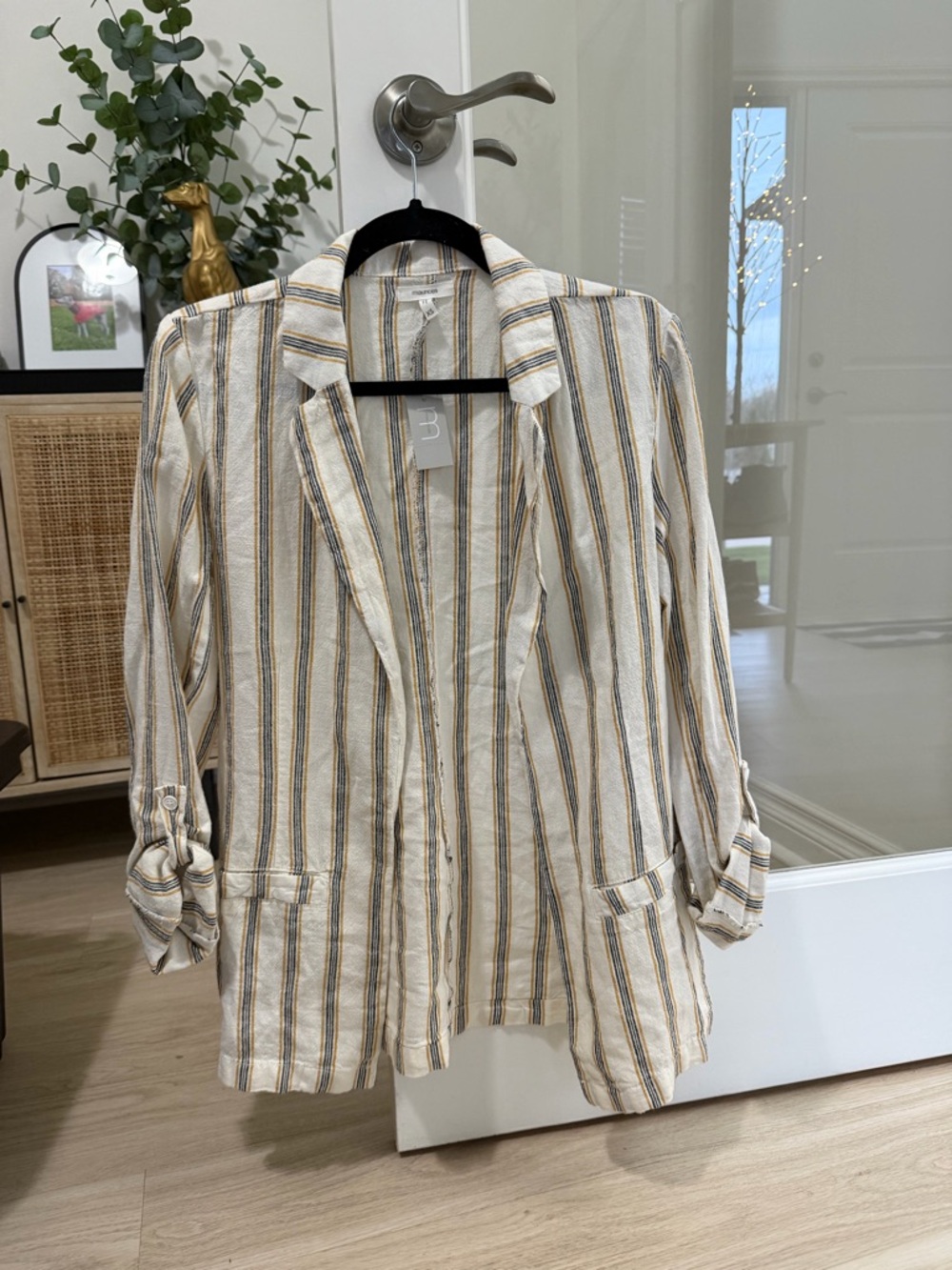 NWT Maurices Striped Lightweight Linen-Blend Blazer in Cream and Tan